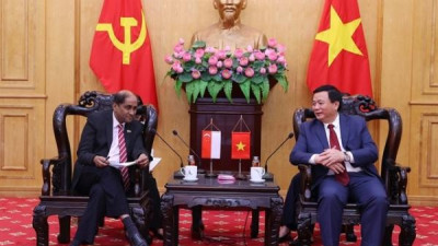 베트남, 싱가포르 및 아일랜드와 정책 연구 및 교육 협력 강화