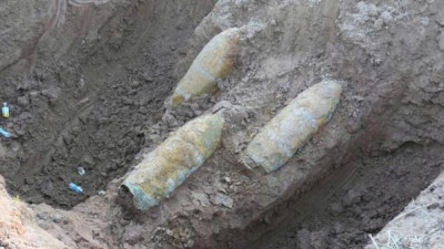 박닌성 논에서 폭탄 3개 발견