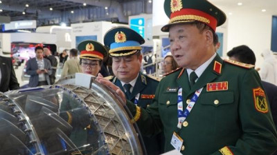 베트남 국방부, 두바이 에어쇼 2025 참석