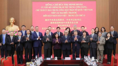베트남 조국전선위원회(VFF) 지도자, 제13차 베트남–중국 인민포럼 대표단 환영