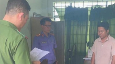 홍수 피해자 지원금 횡령 혐의로 공무원 구속