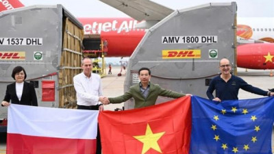 폴란드의 베트남 구호 물자, 하노이 도착