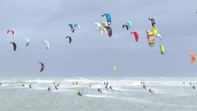 칸호아성, 국제 카이트서핑 대회 개최