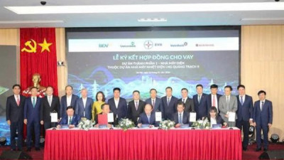 EVN, 꽝짝 II LNG 발전소 건설 자금 조달 위해 4대 은행과 대출 계약 체결